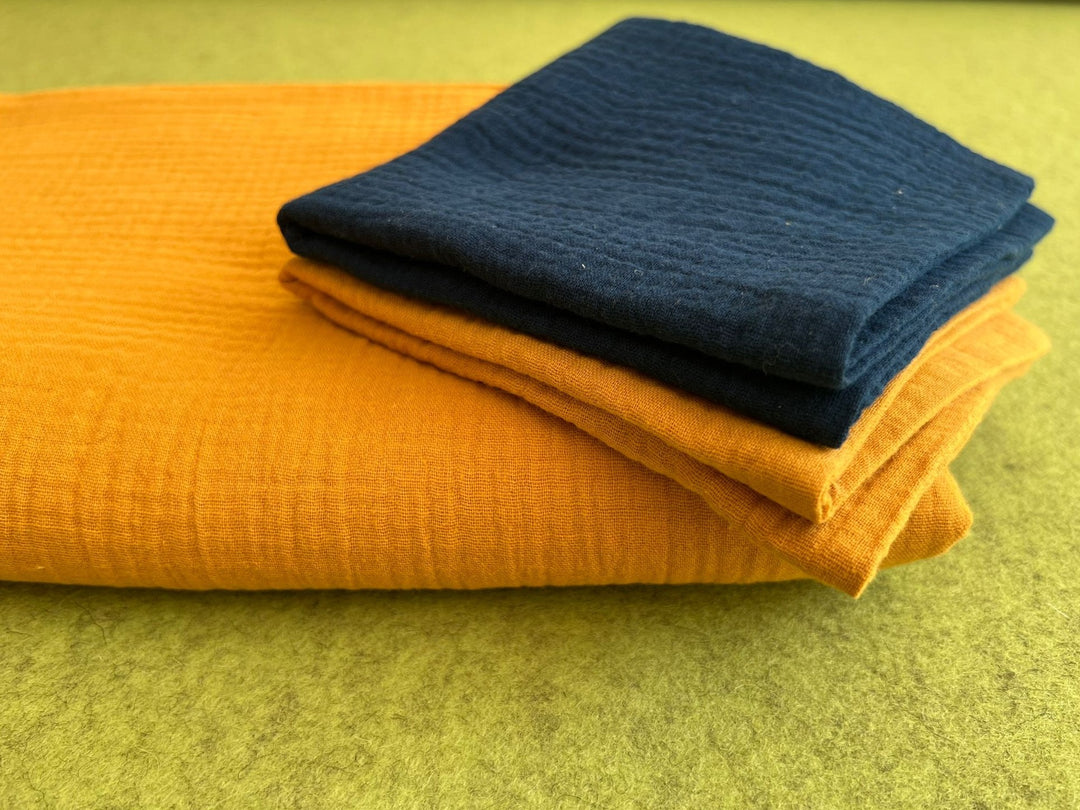 Double layer muslin blanket + 2 muslin comforters