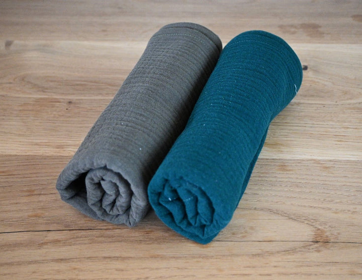 Set of 2 single layer muslin blankets (khaki + dark green)