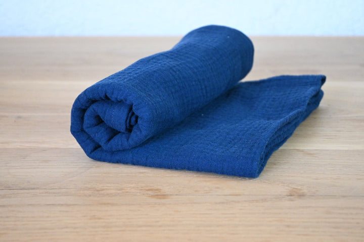 Set of 2 single layer muslin blankets (light blue + navy)