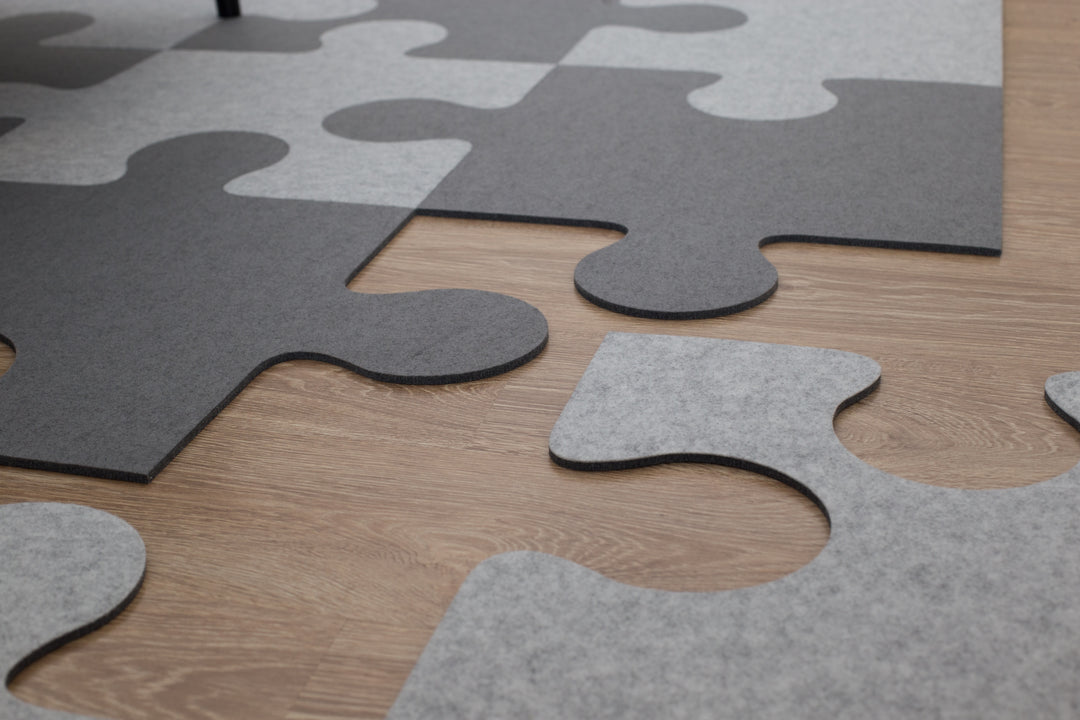 Square puzzle 12 piece rug (light grey + dark grey)