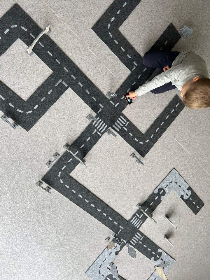 Constructor car track with city accessories